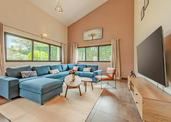 Le Loft, Spacieux 170 M2, Billiards, Jardin, 3 Chambres